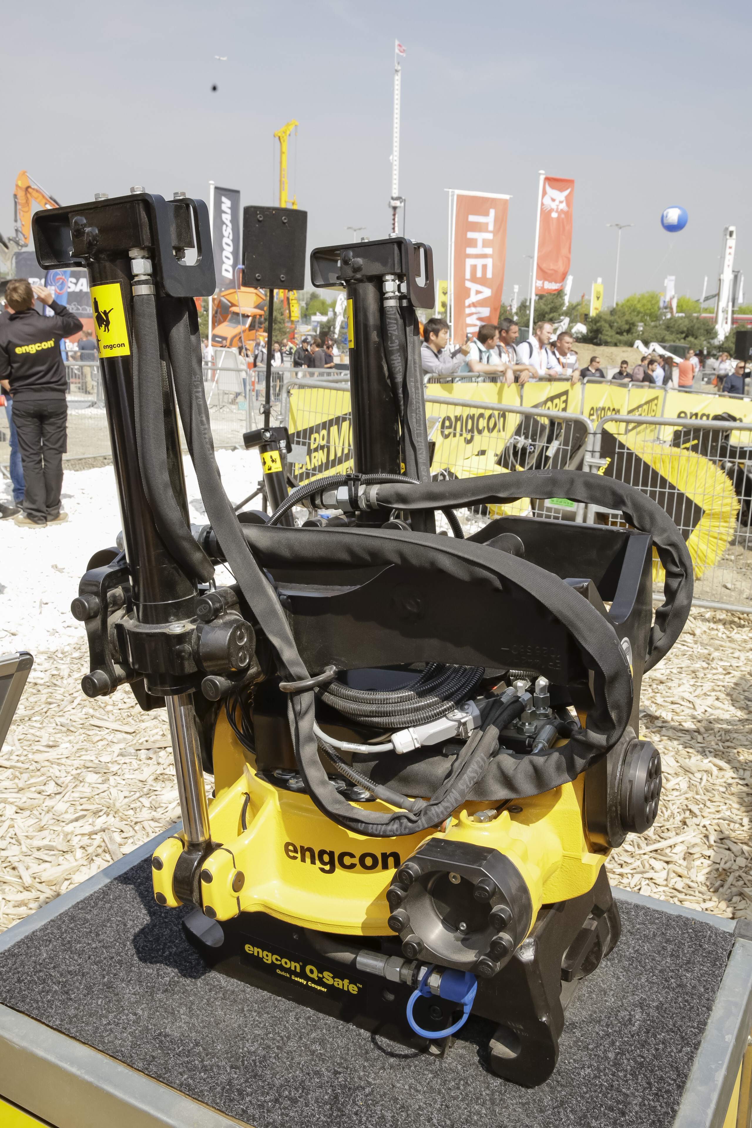 Engcon The EC214