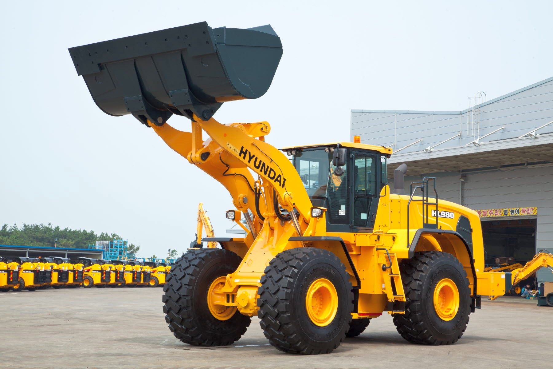 Hyundai HL970 wheel loader 