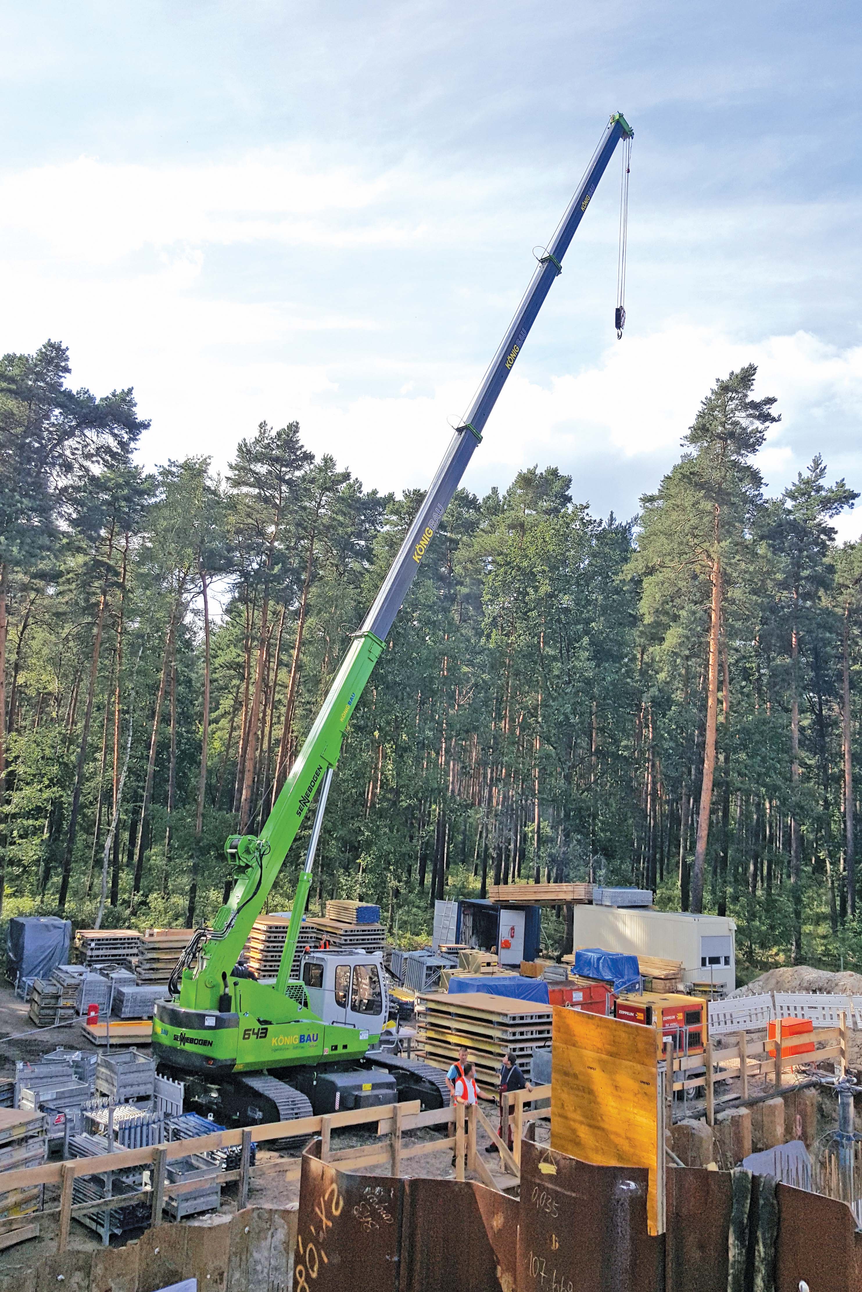 Sennebogen crane 