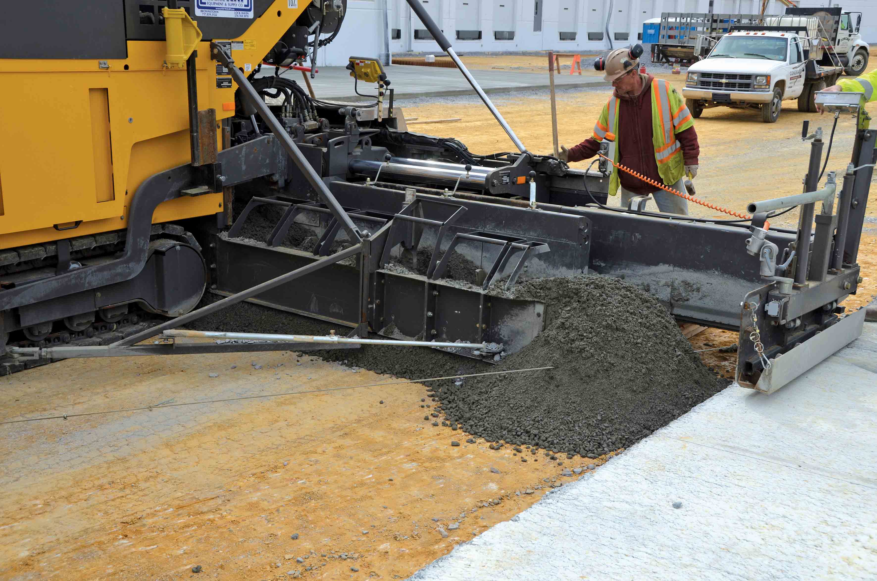 Volvo CE bar-type pavers 