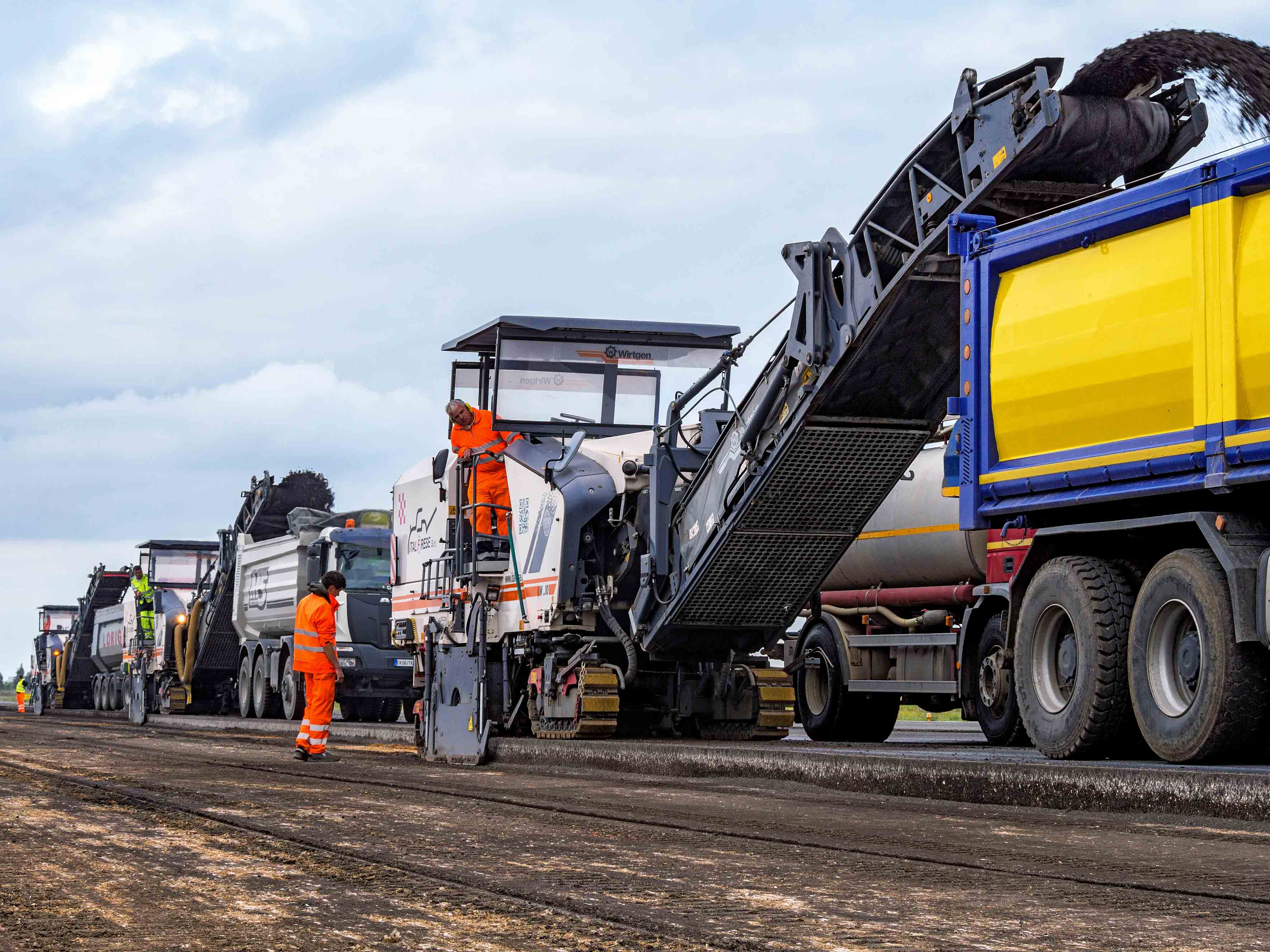 Wirtgen machines: W 210 and a W 200i