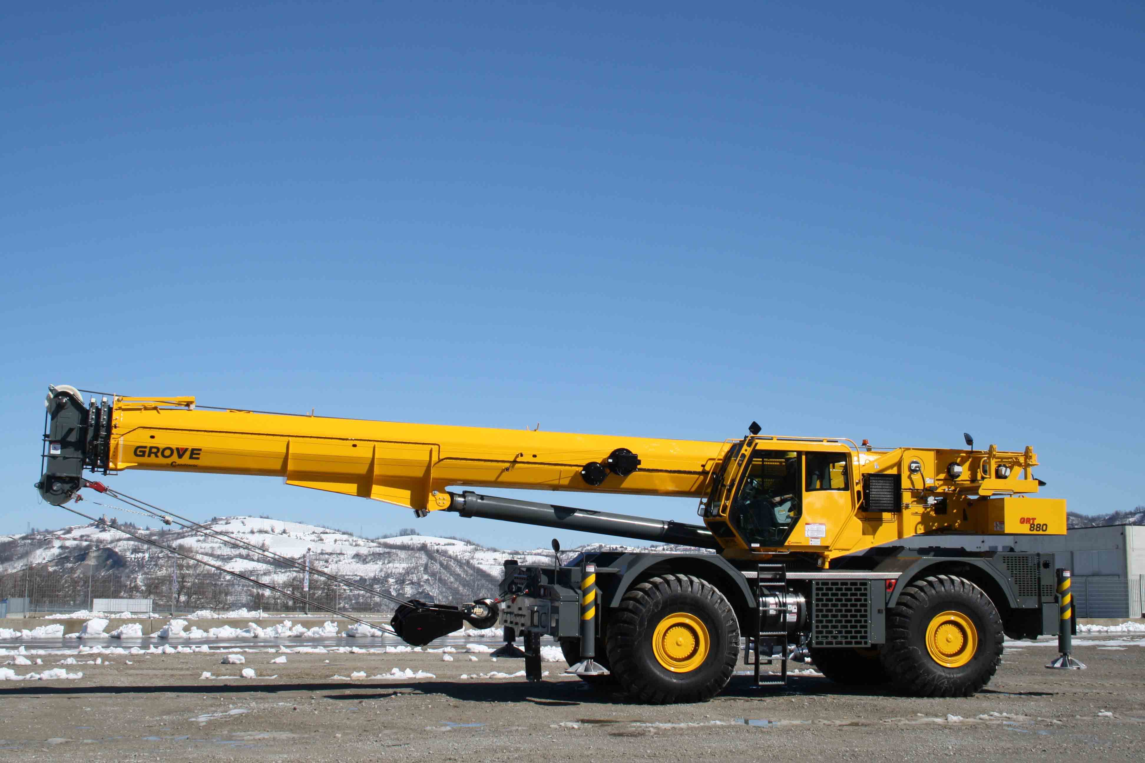 Grove GRT880 rough-terrain cranes 