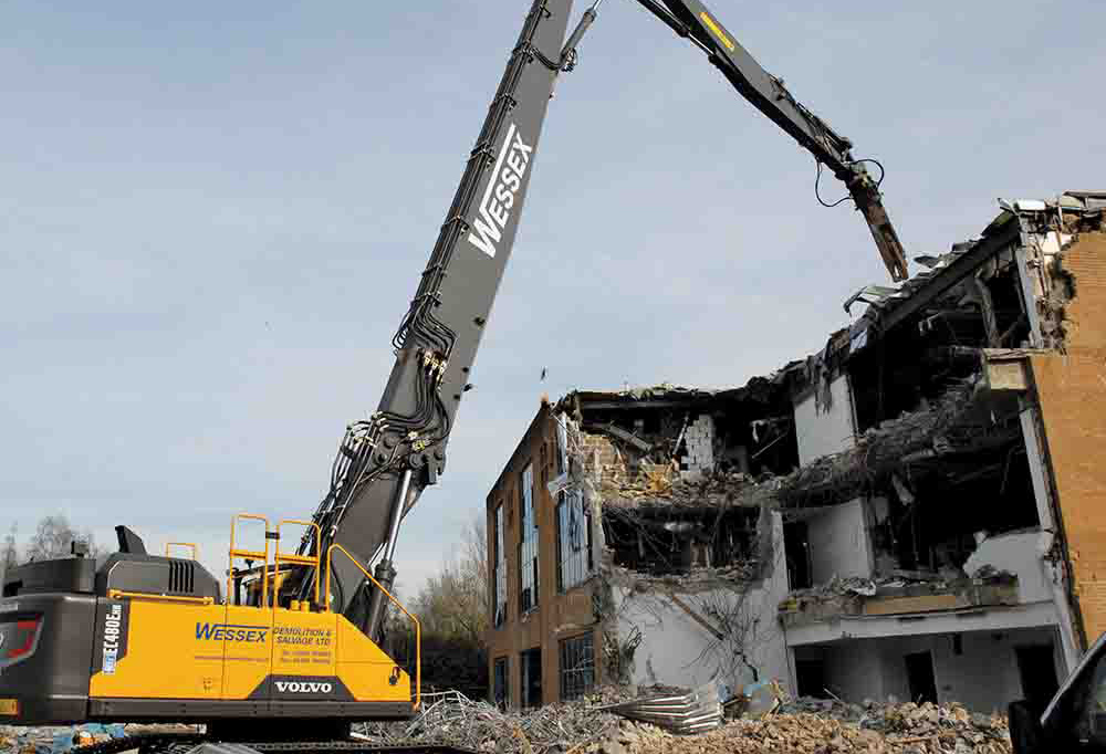 Volvo's EC480E high reach demolition machine 