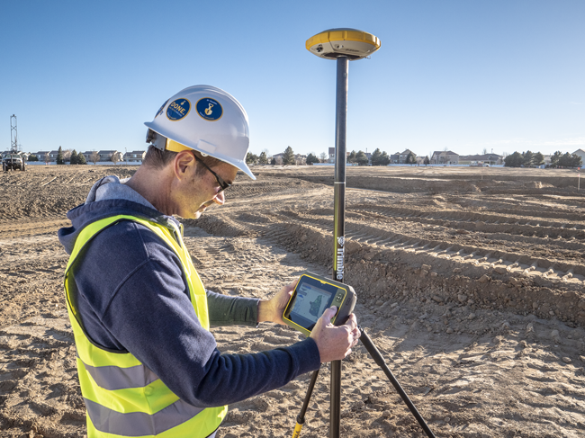 CEC - Image - Trimble T7 Tablet_8 - High Resolution.png