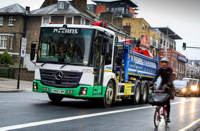 MB Econic Truck - better visibility.jpg