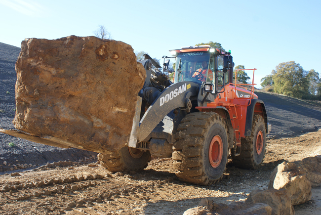 Doosan389 - New DL580-5 - PIC 1.jpg