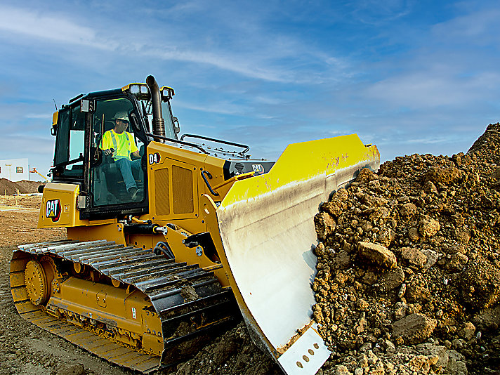 Caterpillar technology makes the D4 dozer ready for operators  of every skill level