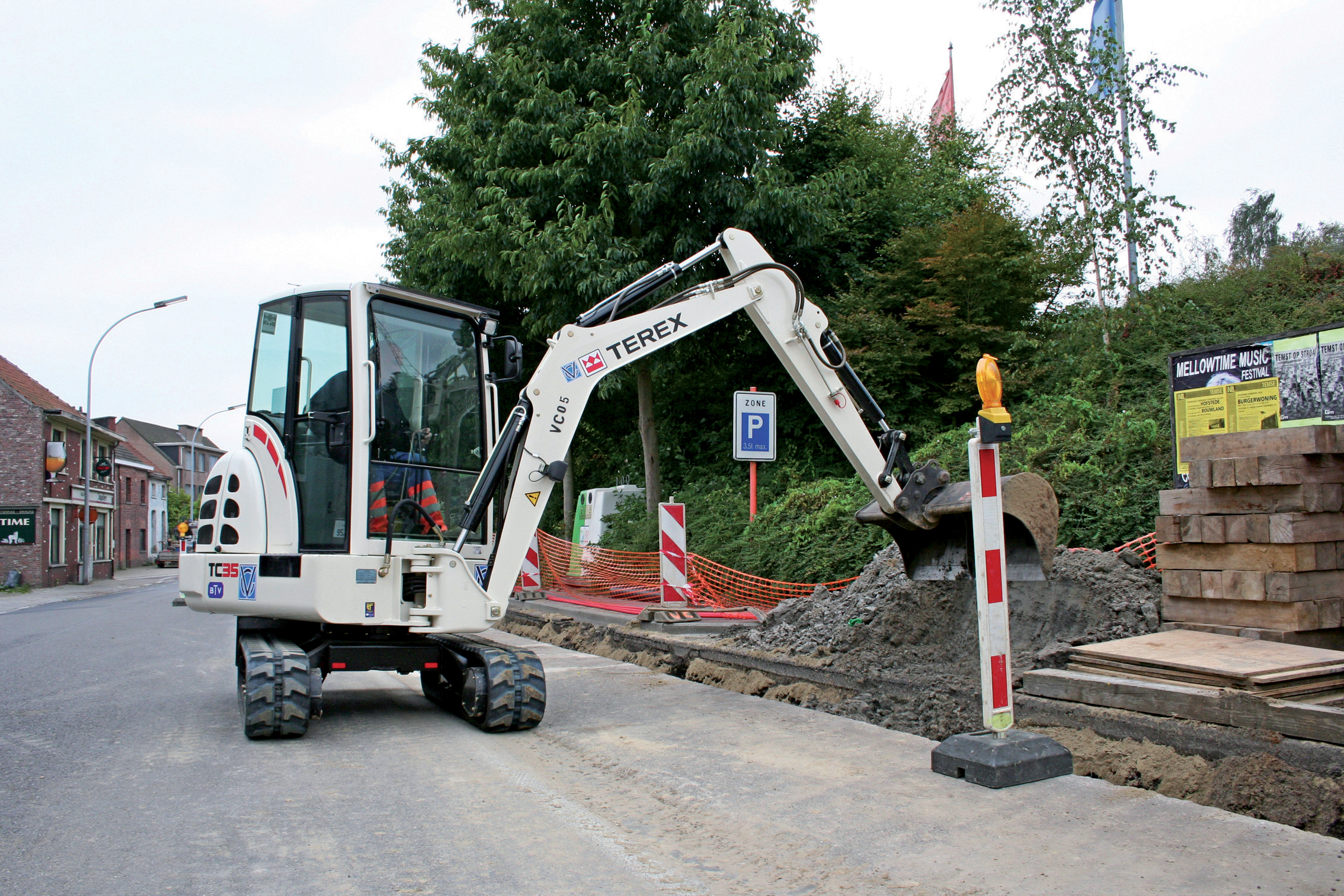 Terex TC35 at work