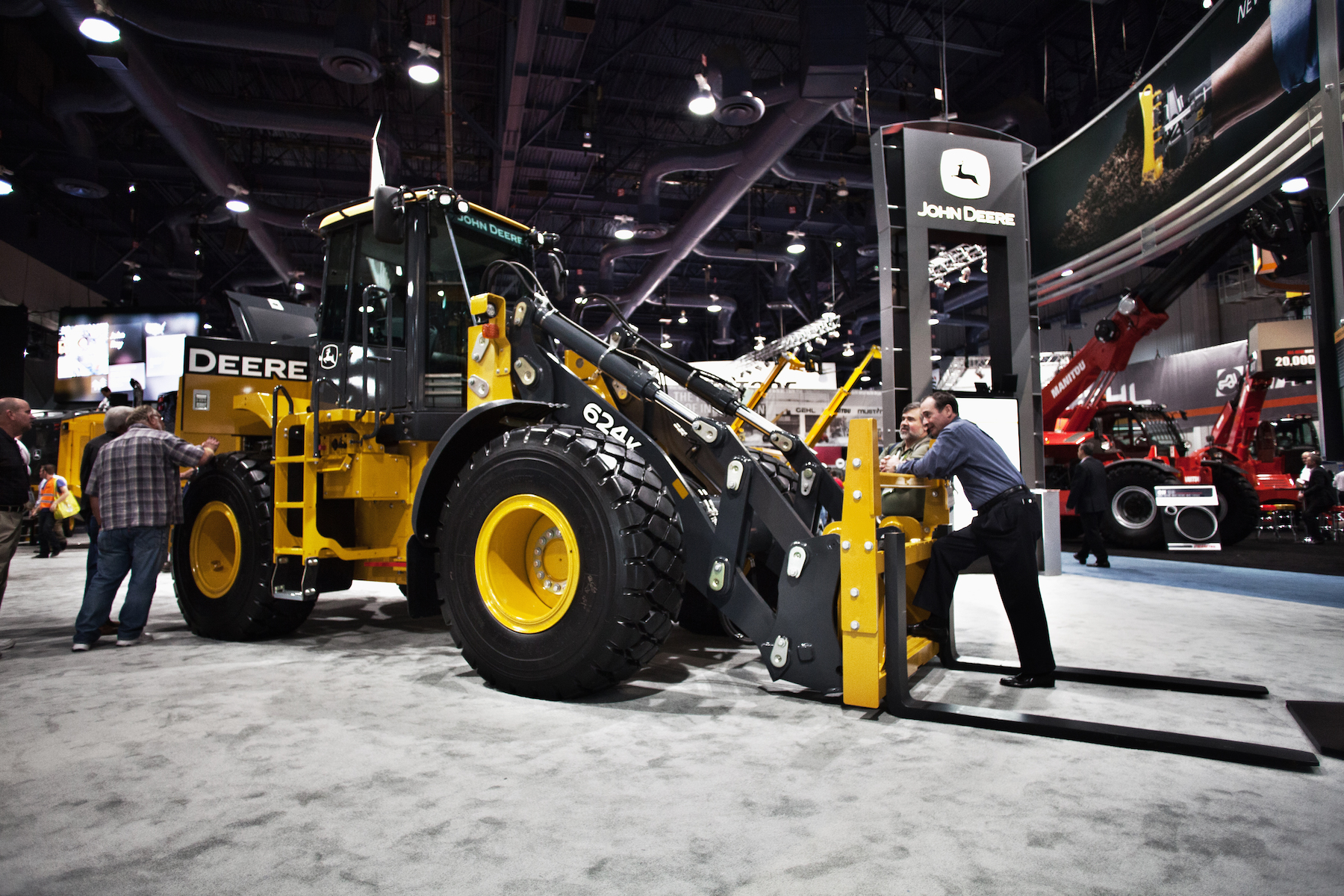 John Deere 624K Wheel Loader