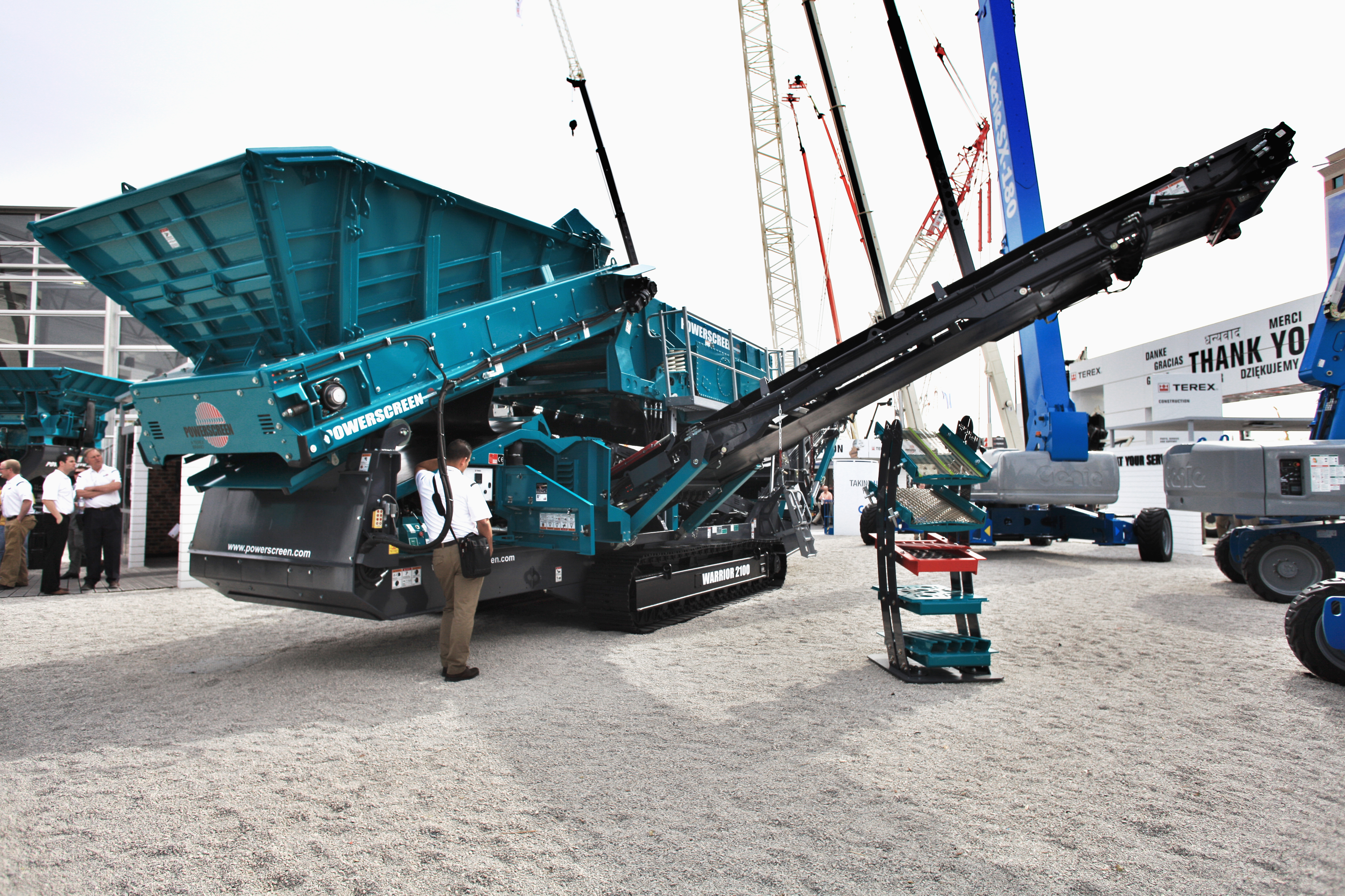 Powerscreen 2100 Warrier screen