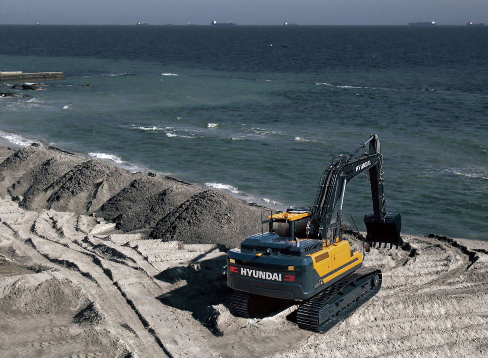 Stage V compliant Cummins diesels are fitted to the new Hyundai excavators