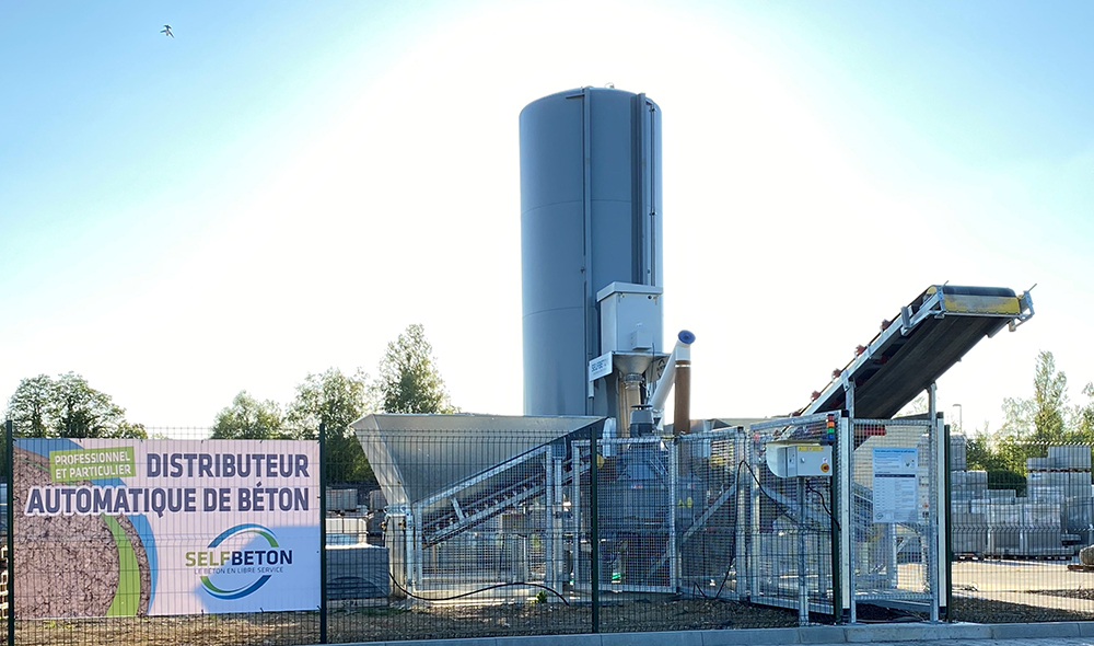 Selfbeton’s automated concrete supply unit is said to be reliable and cost effective - image © courtesy of Selfbeton