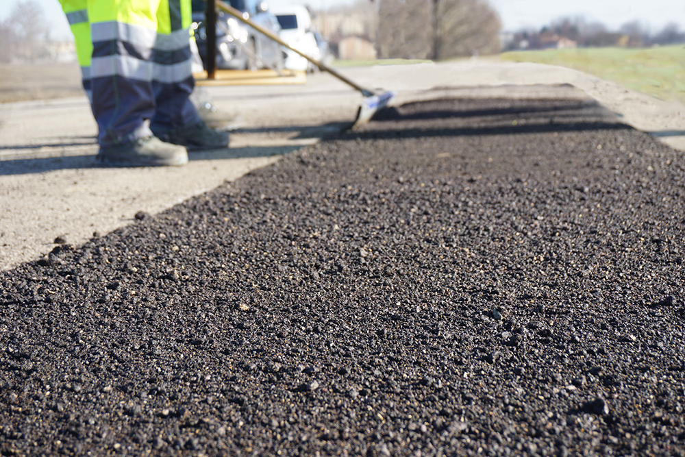 Regenerated asphalt with Simex ART before compaction