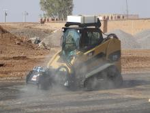 Caterpillar compact loader