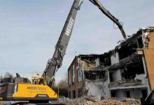 Volvo's EC480E high reach demolition machine 