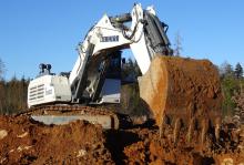 A Liebherr R 9150 excavator working at Max Bögl’s Steinbruch Wiesenhofen site