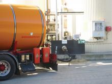 Bitumen tanker