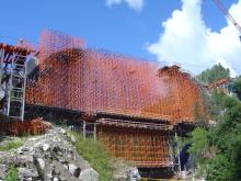 Construction on River Homen bridge