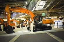 Hitachi ZX350LC-5 excavator, live at INTERMAT 2012