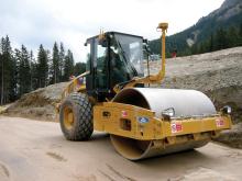 Caterpillar CS56 compactor 