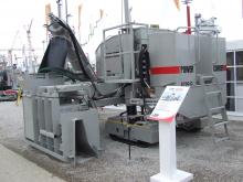 bauma 2013 Power curbers slipforming