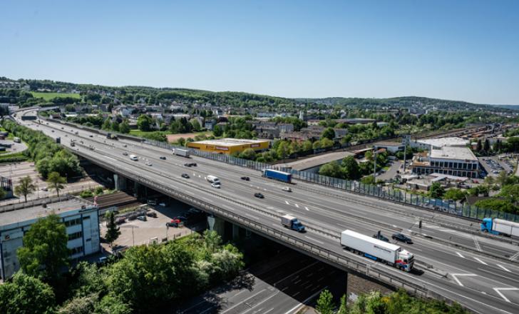 Oct 2018-GERMANY-HochtiefSwelmetalBridge-EUROnews650.jpg