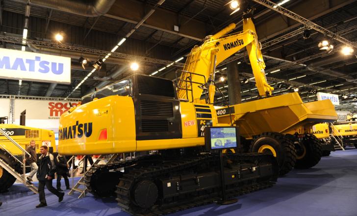 Komatsu_pc490