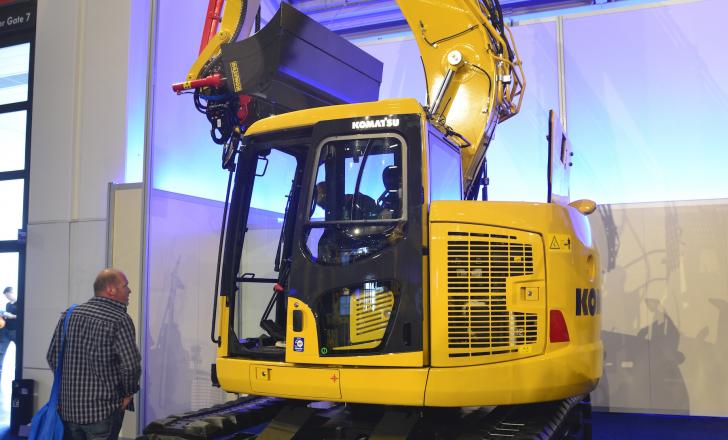 bauma 2013 Daily Komatsu PC138US-10 short tail