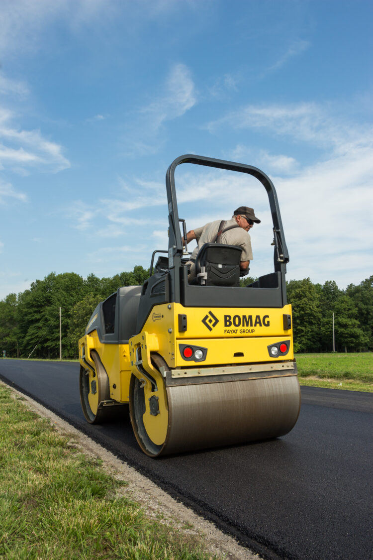 bomag_asphaltcompactor2_MW_A2_pic.jpg