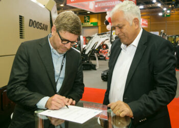 Doosan-Alvaro Pacini & Fadel Hasnan-1.jpg