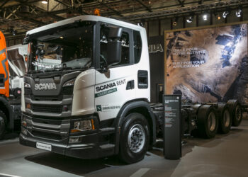 Scania-G410 88x4-2.jpg