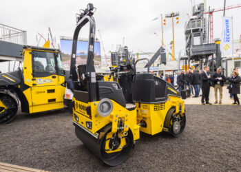 BOMAG-BW120 AD LPG-3.jpg