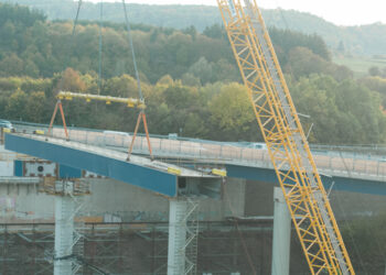 Demag-Germany bridge lift.jpg