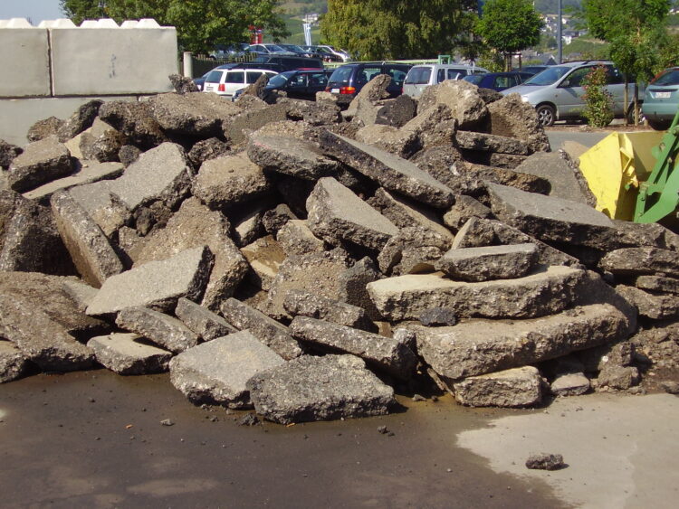 Recycled asphalt pavement (RAP) use is increasing slowly in the EU - image © courtesy of Mike Woof
