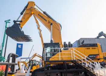 LiuGong's 990F excavator is top-of-the-range and can be used for mass excavation applications