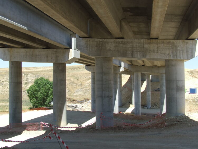 AI can deliver efficient maintenance of infrastructure assets - image © courtesy of Mike Woof