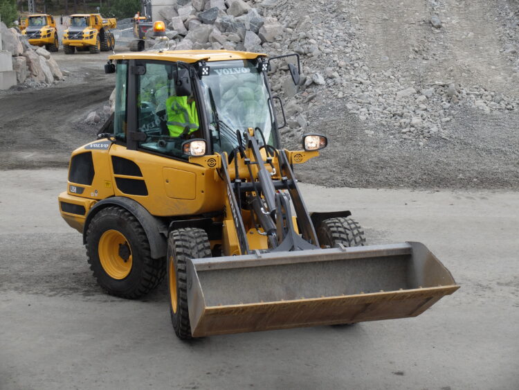 The global market for compact wheeled loaders could be worth US$6 billion/year by 2030 – image © courtesy of Mike Woof