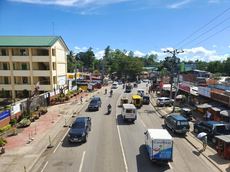 Funding is being secured for major transport infrastructure projects in the Philippines – image © courtesy Michael O. Ligalig, Dreamstime.com
