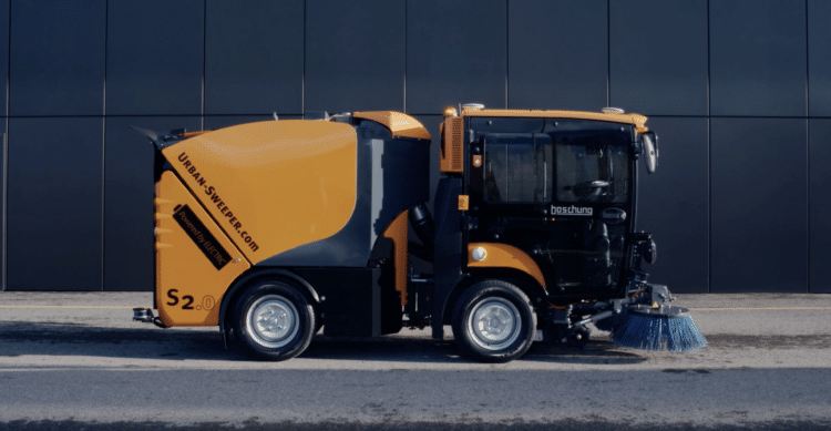 The recognition algorithm allows the sweeper to track all objects in sight simultaneously
