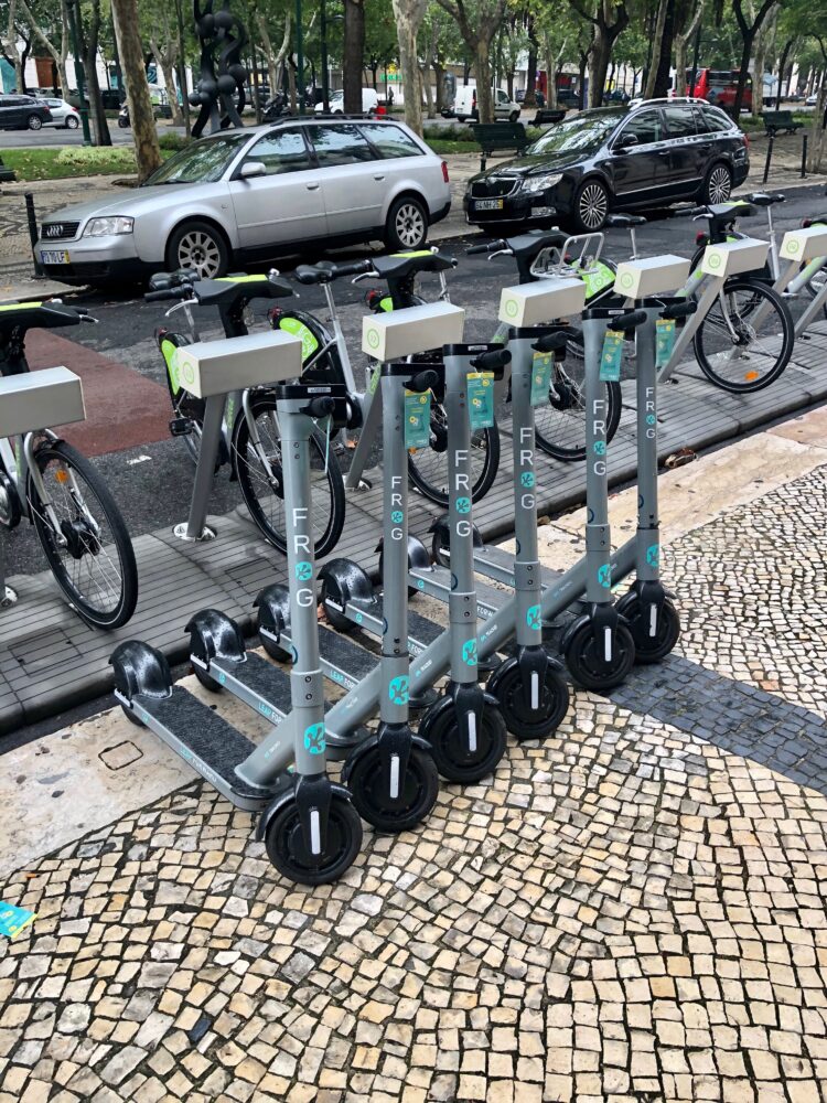 Hop to it in Lisbon: UK looking at similar e-scooter rental as the Frog scheme (photo ITS International)