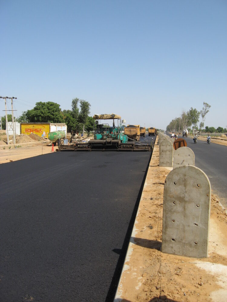 New highway works for India – image © courtesy of Pat Smith
