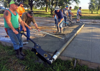 An efficient hand-screeding system is now offered