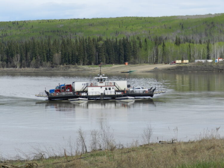 The La Crete Ferry is 33.4m long, carries two crew members, 60 passengers and 14 mid-size cars (photo: Alberta Transportation)