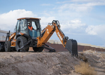 Case CE has developed an all-electric backhoe loader