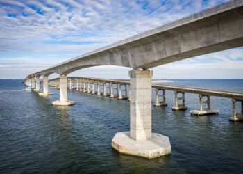 HDR has won an award from Bentley Systems for its Marc Basnight bridge, the latest of several for this highly challenging project – image © courtesy of HDR