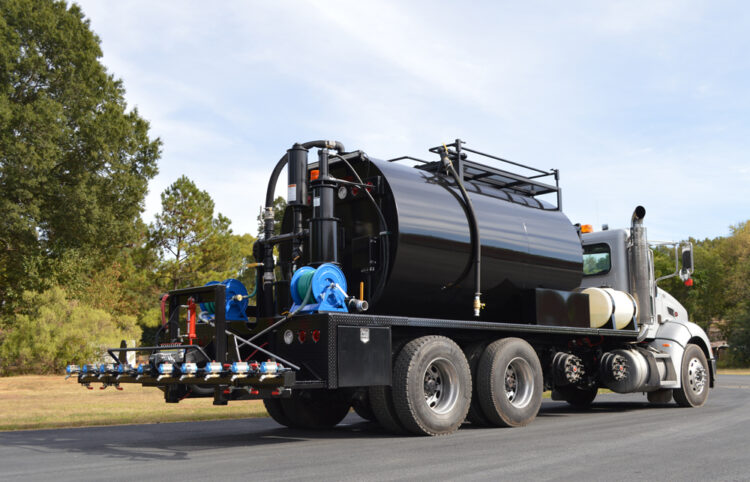 Innovative Roadway worked with Neal Manufacturing to upgrade the pumps on some of their existing equipment to a more reliable hydraulic piston pump in order to apply frictional mastic course Onyx