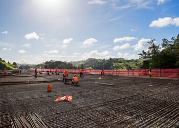 Arawhiti ki Ōkahu deck progress