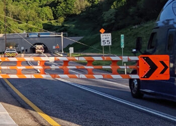 Two series of SwiftGate HSG-18CW automated gate systems facilitate the lane shifts during lane closure in the Tuscarora Mountain Tunnel