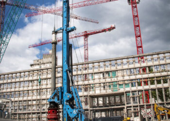 Soilmec's powerful SR-125 rig is now in use in Frankfurt, Germany