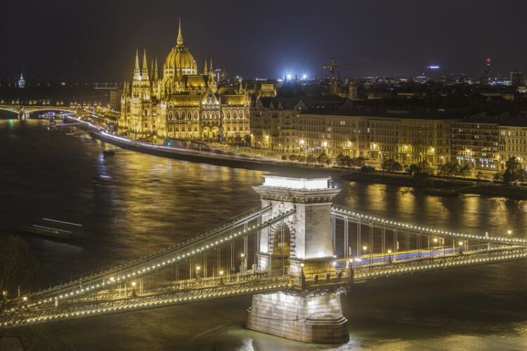 Budapest Széchenyi Lánchíd Bridge upgrade to start by mid-2021 (photo © Julianelliott/Dreamstime)